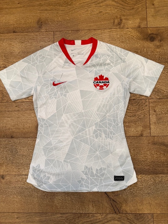 Nike Tops - Nike women’s Canada jersey